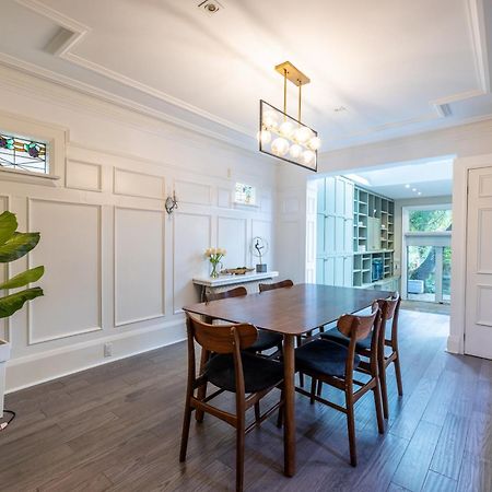Double Bedroom On Up Or 3 Bedrooms In Basement Near Eglinton Subway Station Toronto Kültér fotó