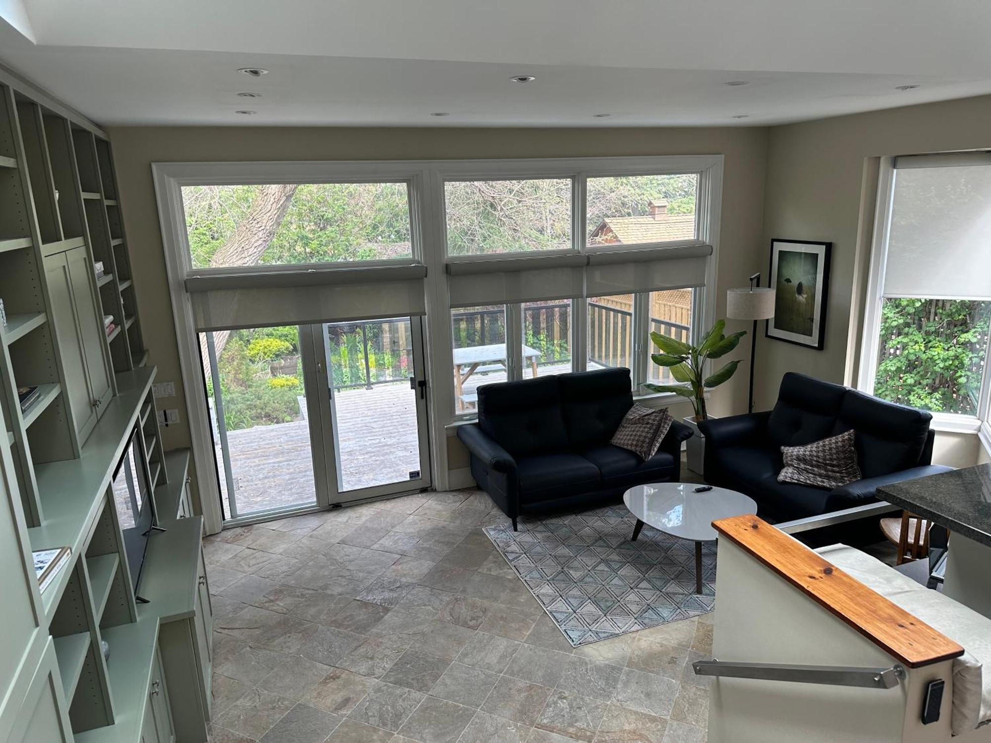 Double Bedroom On Up Or 3 Bedrooms In Basement Near Eglinton Subway Station Toronto Kültér fotó